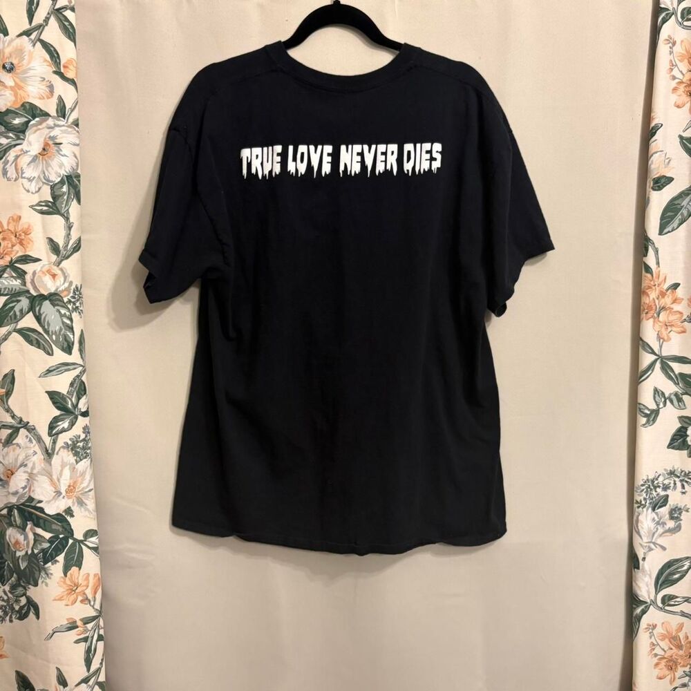Disney Women's Black and Navy T-shirt - Picture 2 of 3